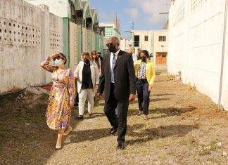 State Secretary visits the Point Blanche Prison with the Prime Minister and the Minister of Justice