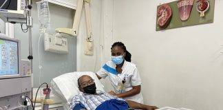 Island Gems supports SMMC with dialysis chair and table