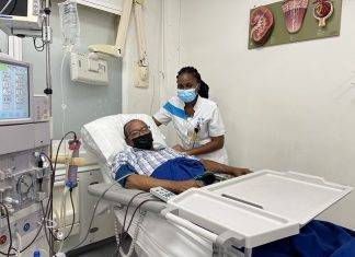 Island Gems supports SMMC with dialysis chair and table
