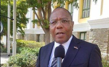 Dr. Rutsel Martha: “Money From Holland No Solution”
