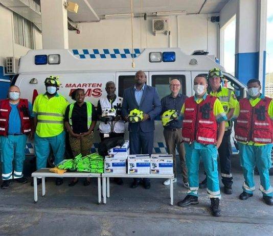 Ambulance Department of Ministry Public Health, Social Development & Labor receives donation from Bjὄrn Steiger Foundation