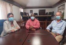 Island(er)s at the Helm team pays visit to Commissioner