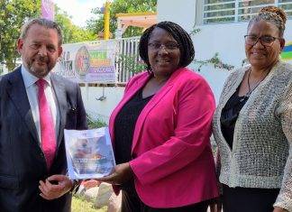 Improved cooperation needed to tackle poverty among single parents and children in the Caribbean Netherlands