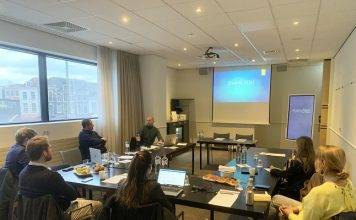 Commissioner Bruce Zagers, gave a presentation on the harbor project to Ministries of Home Affairs and Kingdom Relations