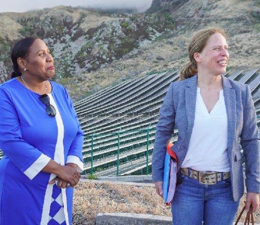 Minister Schouten arrives on Saba