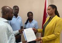 United Sint Maarten Party (USP) petitions Parliament