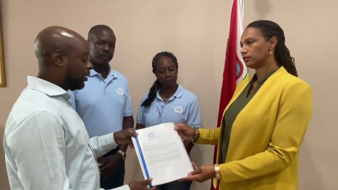 United Sint Maarten Party (USP) petitions Parliament