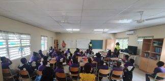 CPOs talk to De Weever School pupils about good vaping, good behavior