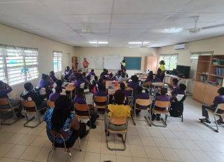 CPOs talk to De Weever School pupils about good vaping, good behavior