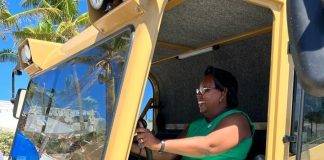 Rotary District Governor Deborah Howell visits the rotary club of Sint Maarten