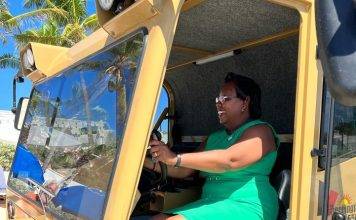Rotary District Governor Deborah Howell visits the rotary club of Sint Maarten