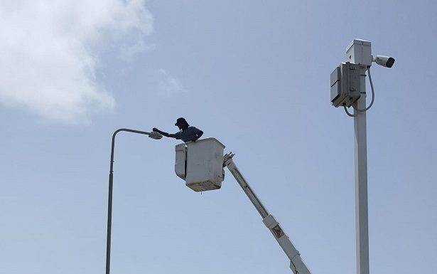 N.V. GEBE Conducts Streetlight Repairs and Maintenance