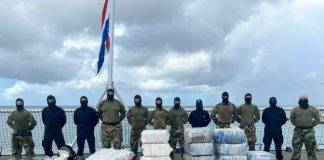 Zr.Ms. Holland intercepts more than 1000 kilograms of contraband