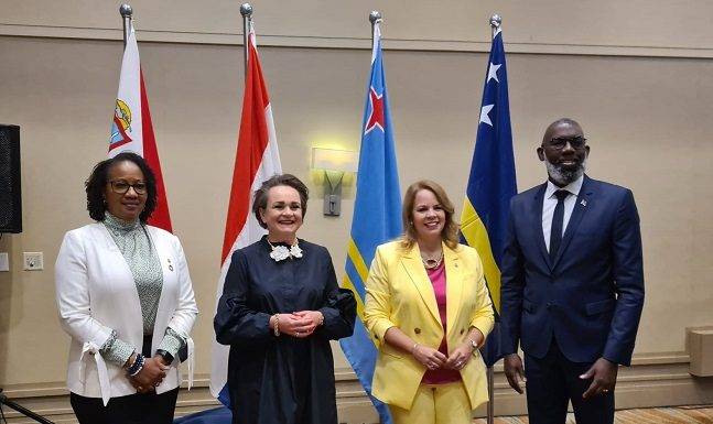 State Secretary Van Huffelen at four-country consultations on St. Maarten