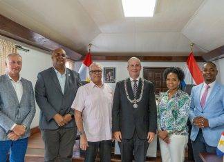 Carl Buncamper says farewell to Island Council after 16 years