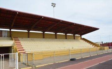 Trabounan di mantenshon di stadion di Playa a kuminsá