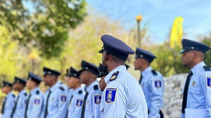 Fourteen new coast-guarders for the Dutch Caribbean Coast Guard