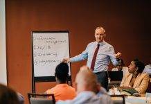 Belastingdiensten vinden elkaar in tweedaagse werkseminar