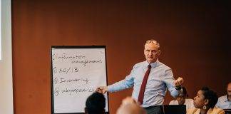 Belastingdiensten vinden elkaar in tweedaagse werkseminar