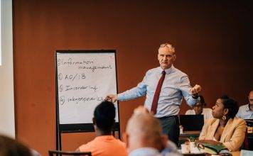 Belastingdiensten vinden elkaar in tweedaagse werkseminar