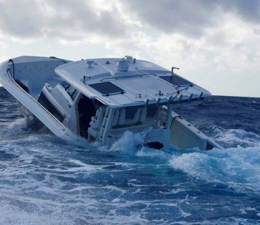 Coastguard assists sinking vessel