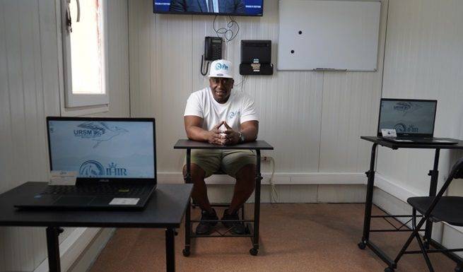JULIAN ROLLOCKS JR. COMPLETES COMMUNITY I.T. PROGRAM