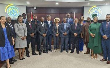 The newly elected Parliament of Sint Maarten held its first meeting, Public meeting