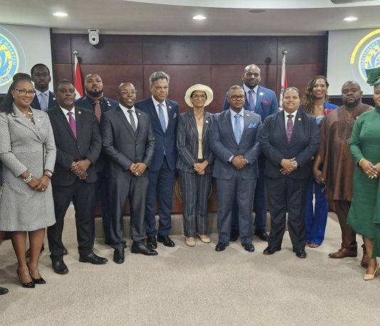 The newly elected Parliament of Sint Maarten held its first meeting, Public meeting