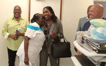 Minister Jansen-Webster honors nurses on International Nurses Day