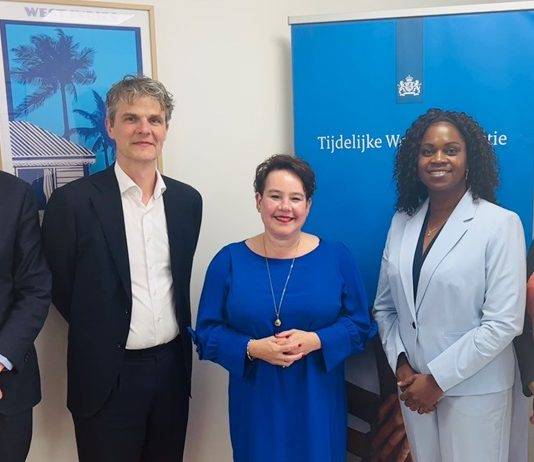 The mayor of Utrecht pays a courtesy visit to Temporary Work Organization Sint Maarten