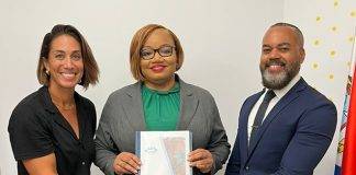 APS Presents 2023 Annual Report to Minister of Finance