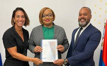 APS Presents 2023 Annual Report to Minister of Finance