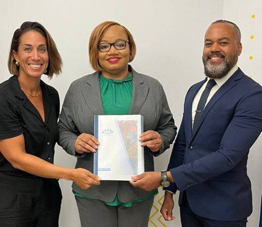 APS Presents 2023 Annual Report to Minister of Finance
