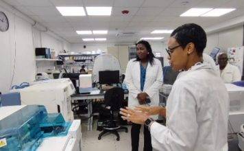 Minister Veronica Jansen Webster Visits St. Maarten Laboratory Services (SLS)