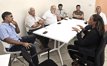 Minister of TEATT Floats Idea of City Manager With Indian Merchants Association