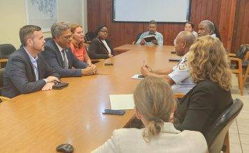 Prime Minister Dr. Luc Mercelina Engages in Key Discussion on Police Challenges with Sint Maarten Police Force (KPSM)