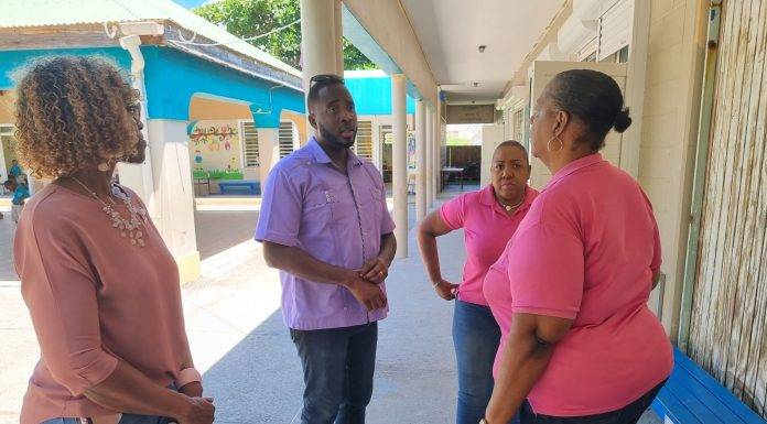 Lewis announces air conditioning units for four elementary schools