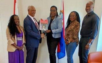 Minister of VSA Receives the World Alzheimer’s Report 2024