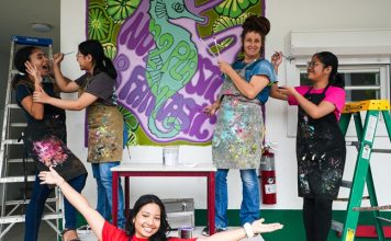 Murals with plastic-free messaging completed in eight schools