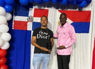 Minister Brug joins La Fundacion Semana Dominicana in celebrating Mr. Angel Morel Jr.