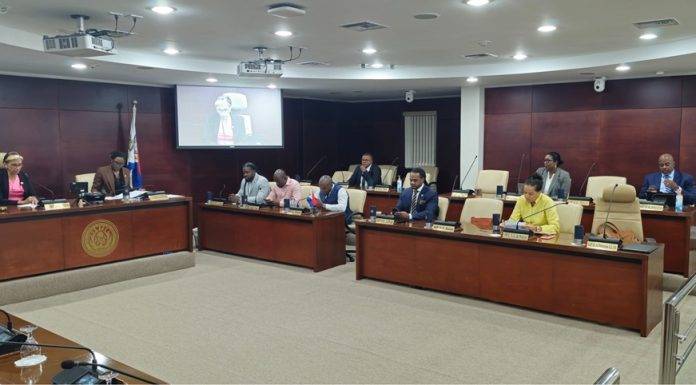 Continuation Central Committee meeting of Parliament regarding several draft National Ordinances on Financial Oversight