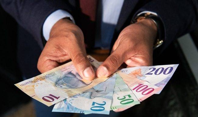 Caribbean Guilder Officially Legal Tender in Curaçao and Sint Maarten
