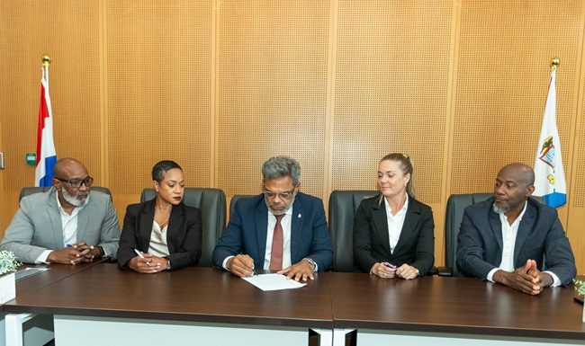 Prime Minister Dr. Luc Mercelina Signs Agreement to Launch Sint Maarten’s First Cell Broadcast Emergency Alert System