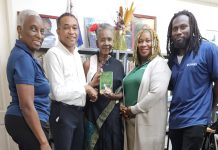“How to Get to the Bridge” Donated to the Sint Maarten Library