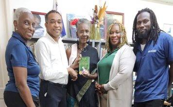“How to Get to the Bridge” Donated to the Sint Maarten Library