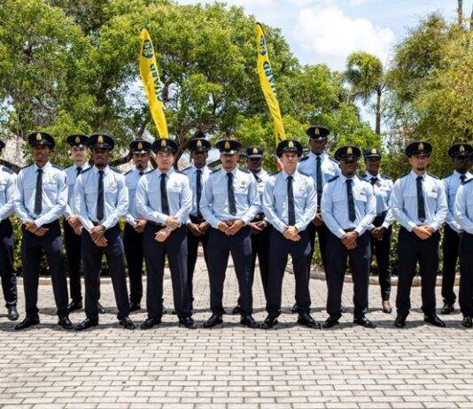 Sixteen Recruits Graduate from Dutch Caribbean Coast Guard Training