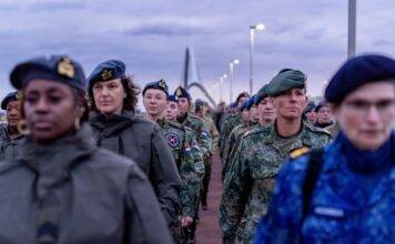 Defensie geeft bij Sunset March krachtig signaal af voor veiligheid van vrouwen