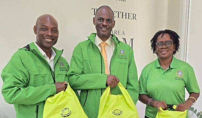 Ministry of VSA Equips Staff with Disaster To-Go Bags for Hurricane Preparedness