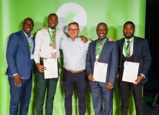 Kadaster St. Maarten staff earn International Diplomas in surveying