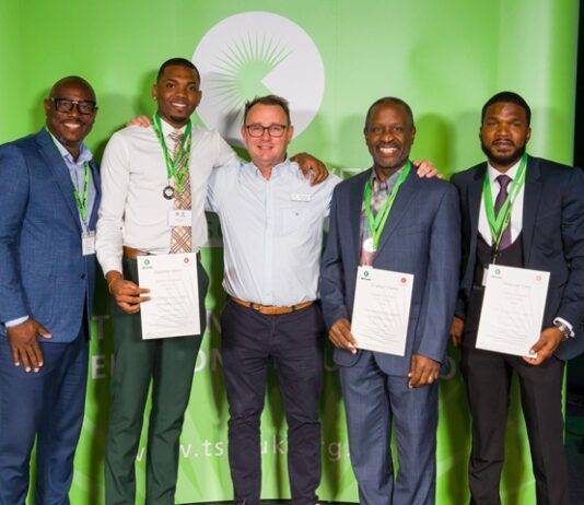 Kadaster St. Maarten staff earn International Diplomas in surveying
